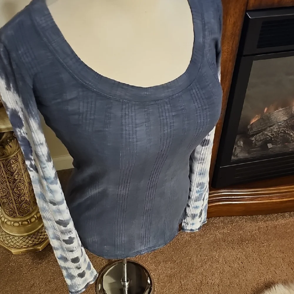 We The Free Blue Tie-Dye Long Sleeve Top - Picture 3 of 16